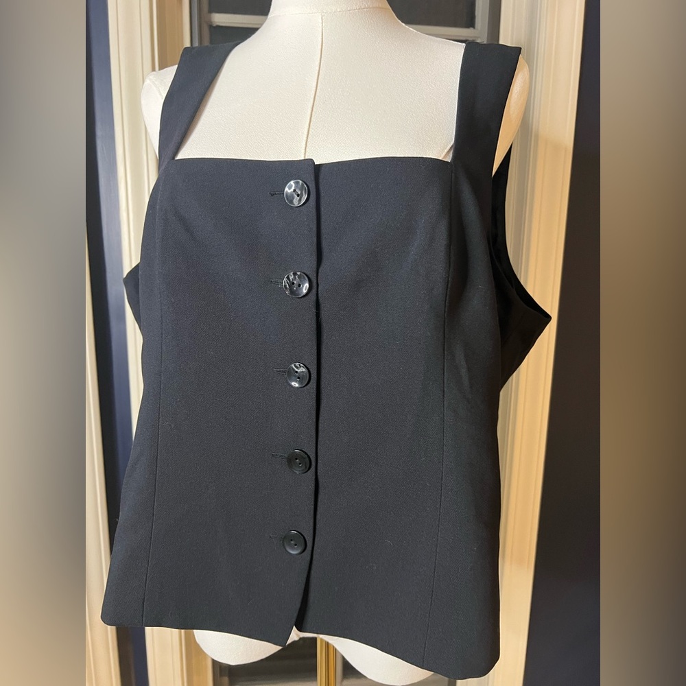 Abercrombie Black Square Neck Vest (Never Worn) - Picture 2 of 5